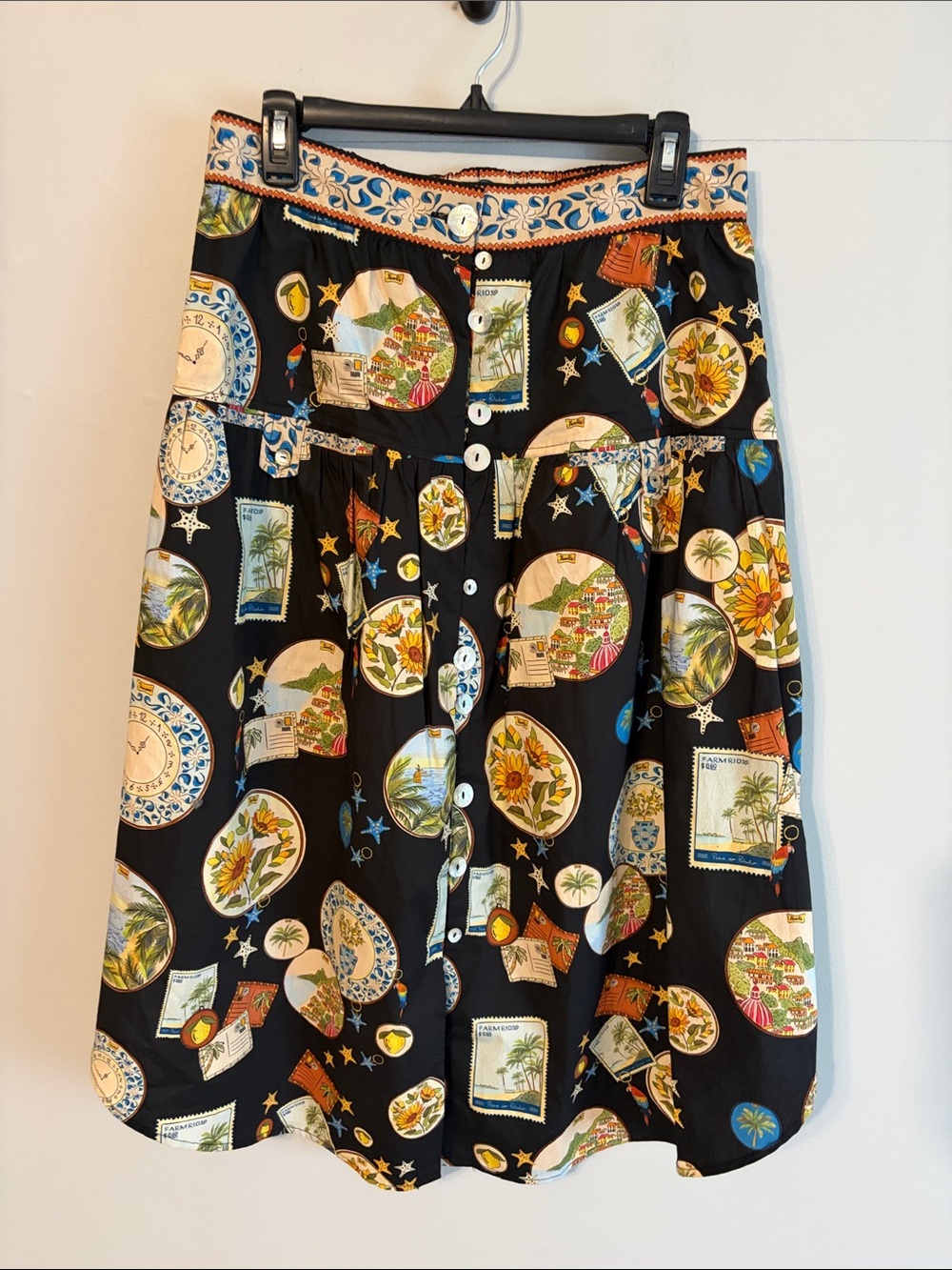 FARM Rio Black Button-Front Circle Print Skirt. Cotton. Med.
